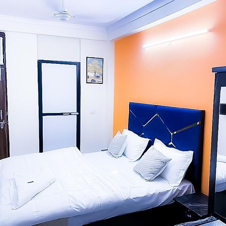 Roomshala 123 Happy Homes- Near Saket Metro นิวเดลี ภายนอก รูปภาพ