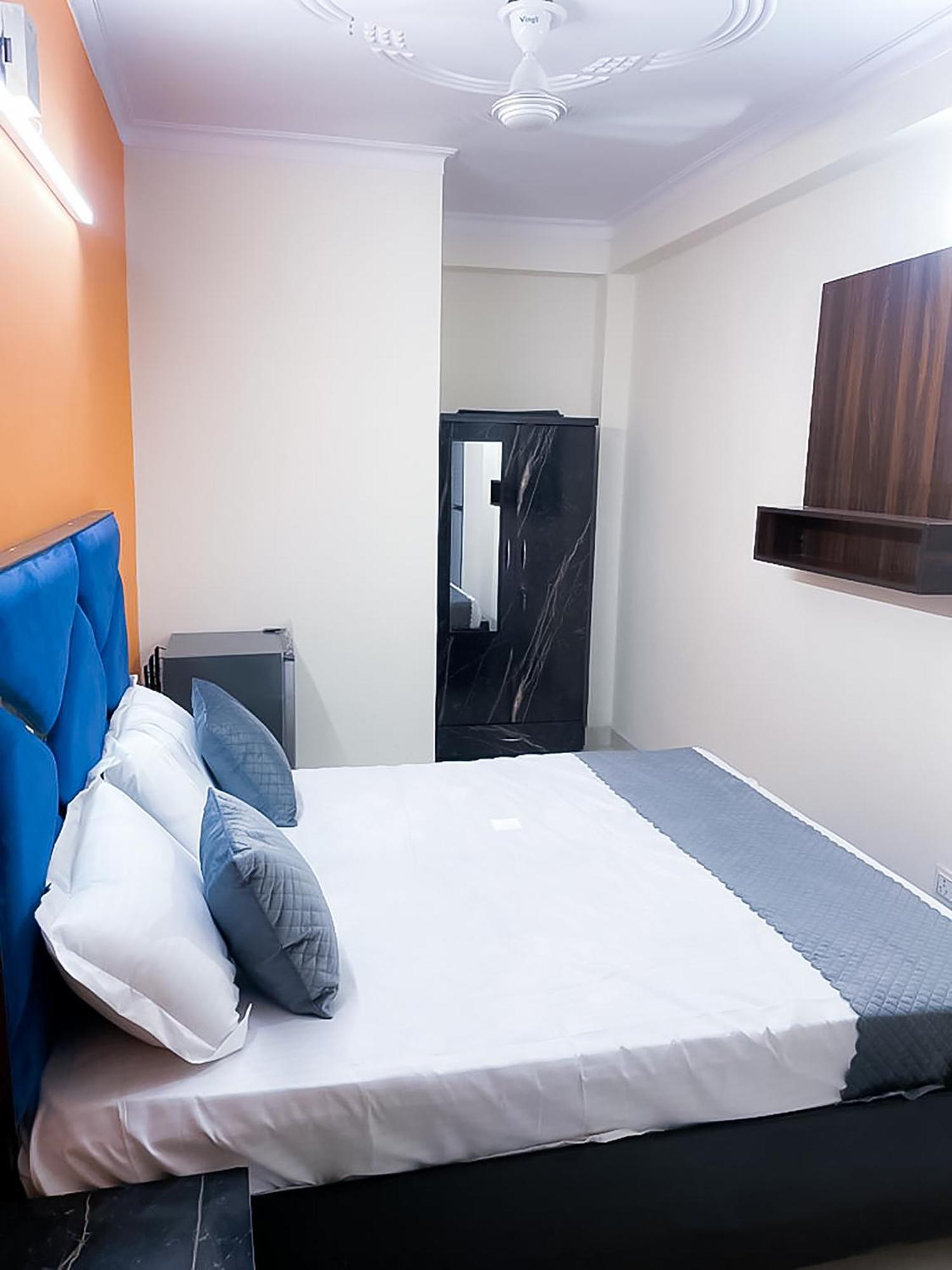 Roomshala 123 Happy Homes- Near Saket Metro นิวเดลี ภายนอก รูปภาพ