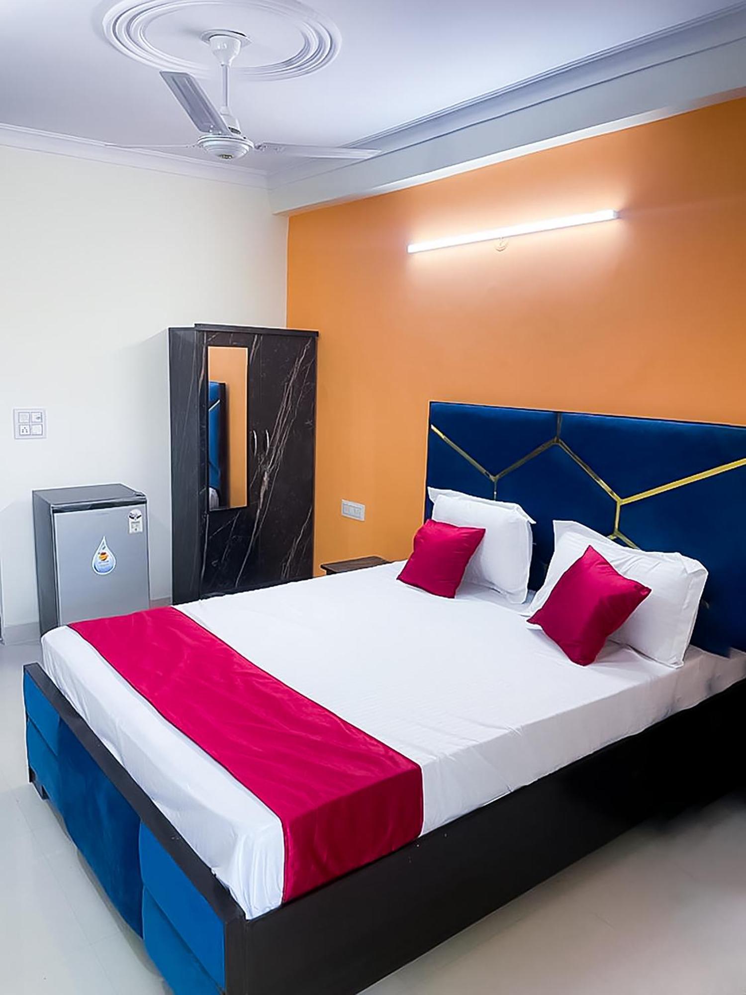 Roomshala 123 Happy Homes- Near Saket Metro นิวเดลี ภายนอก รูปภาพ