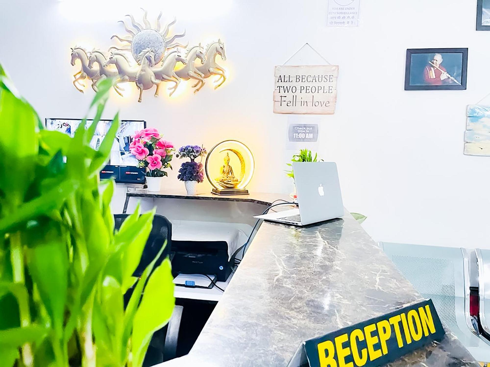 Roomshala 123 Happy Homes- Near Saket Metro นิวเดลี ภายนอก รูปภาพ